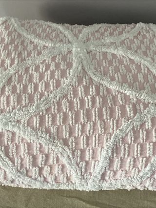 Vintage Pink And White Full/queen Size Cotton Chenille Bedspread 104 X 80 Inches