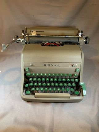 Vintage 1950’s Royal Metal Typewriter W/green Keys - E425