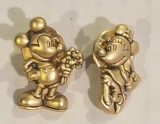 Disney Pin Set Of 2 Gold Tone Brass Mickey Mouse & Minnie Courting.  Cute