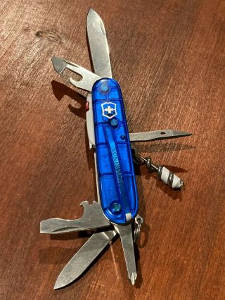 Victorinox Swiss Army Knife Multi Tool - Blue W/ Case - Light