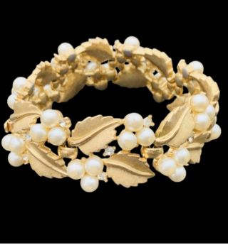 Vtg Trifari Crown Gold Pearl Rhinestone Grape Leaf Bracelet Designer Runway - 6