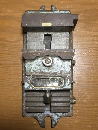The Skinner Chuck Co.  - Vintage Skinner Drill Press Vise 3 1/2 Inch