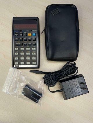 Vtg Hewlett Packard Hp - 33e Adapter,  Case,  & Battery Pack Calculator Read B4u Buy