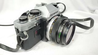 Vintage Olympus OM10 35mm Film SLR Camera Body w/Zuiko 50mm f1.  8 Lens 2