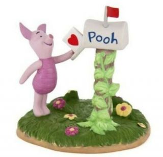 Winnie The Pooh & Friends Sending A Little Love Your Way 4009269