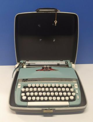 Vintage Smith Corona Sterling Typewriter W/hard Shell Case And Key See Add