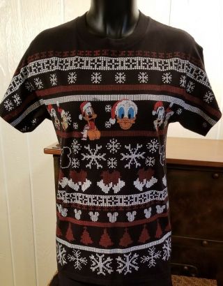 Disneyland Mickey Mouse Christmas Snowflakes Pluto Donald Goofy T - Shirt Sz S