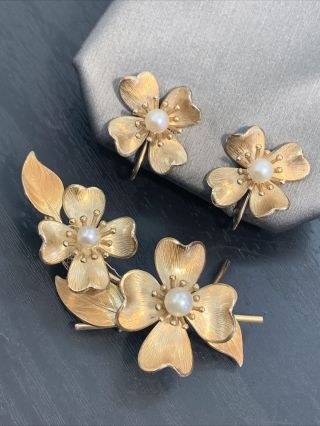 Krementz 14k Gold Overlay Real Pearl Dogwood Vintage Brooch Clip Earring Set