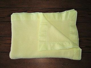 Vtg Yellow Baby Morgan? Thermal Acrylic Waffel Weave Crib Baby Blanket W Binding