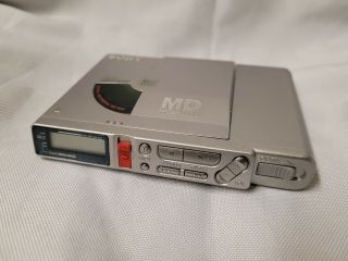Sony MZ - R37 Vintage Mini Disc MD Walkman Recorder W/Disc Shipp 2