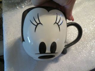 Disney Minnie Mouse Mug Face Lashes Coffee Cocoa Cup Black White Red Polka Dots