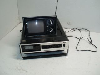 Vintage 1977 Panasonic Tr - 535 Solid State B&w Tv Am Fm Radio &