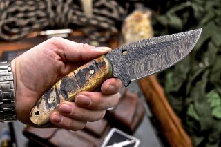 Cfk Ipak Handmade Damascus Custom Sheep Horn Camping Hunting Skinner Blade Knife