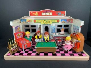 Vintage 1988 Tyco DIXIES DINER Deluxe Furnished 1950s PLAYSET w/ Boxes / Figures 2