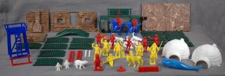 Ideal Royal Canadian Mounties Hq Playset 4878—bldg Parts,  Accs,  22 Figures 1950s