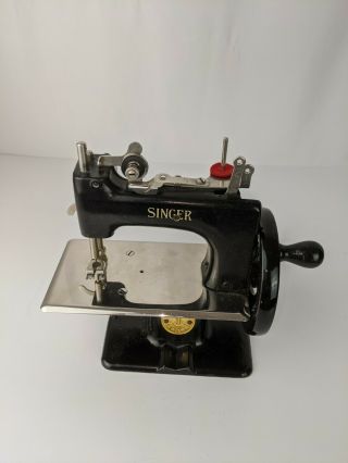 Vtg Singer Sewhandy Child ' s Sewing Machine Model No.  20 With Clamps Instructions 6