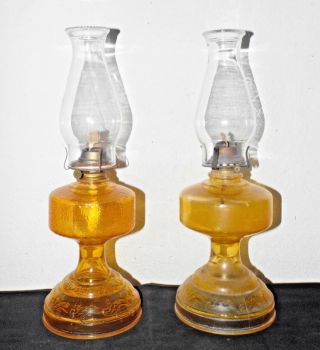 Lamps A Pair Vintage American Eagle Yellow Glass Oil Burner Hurricane Lamps