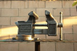 Vtg.  Columbian No.  04 Swivel Anvil Bench Vise 4  Jaw Cast Iron Vice Cleveland Oh