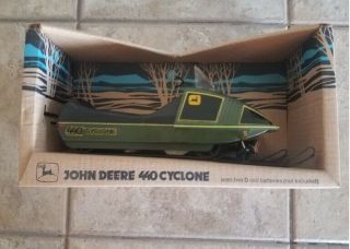 Toy John Deere 440 Cyclone Snowmobile