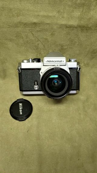 Vintage Nikon Nikkormat Ft3 35mm Slr Camera Chrome Body W/nikkor 28mm 2.  8 Lens