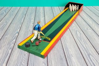 Vintage 1940s Baldwin Mfg King - Pin No.  300 Bowling Alley Toy Tin Litho Game