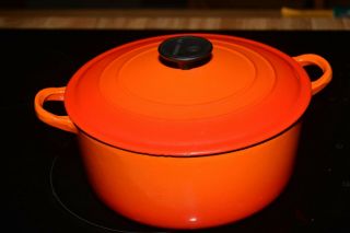 Vintage Flame Orange Red Le Creuset E Large Dutch Oven Pot 9 1/2 W X 4 Inches