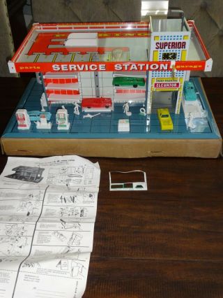 Vintage 1959 Brumberger Tin Litho Superior Service Gas Station Play Set 24.  5 "