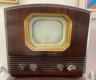 Philco Television - Model 50 - 702 - Vintage