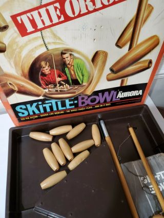 VTG MID CENTURY 70s SKITTLE BOWL FAMILY BOWLING GAME BY AURORA COMPLETE LQQK 3