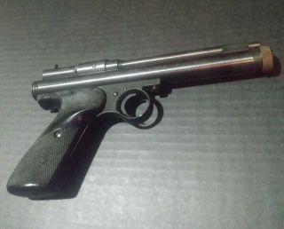 Crosman 150.  22 Co2 Pellet Gun Vintage