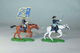 Britains Swoppets American Civil War Union Cavalry Officer & Flagbearer 2