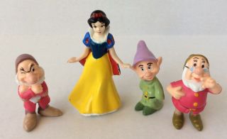 1993 Mattel Disney Snow White & 3 Of The Seven Dwarfs Pvc Figures