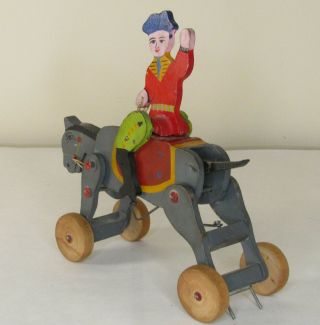 IT VINTAGE JAPAN WIND UP BUCKING HORSE COWBOY WOODEN WOOD TOY VIDEO 3