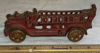 Antique Cast Iron Fire Engine Toy Ladder Truck Fireman Vintage Play Old Arcade ?