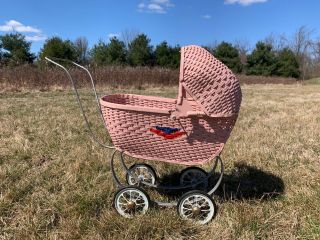 Vintage South Bend Toy Wicker Doll Baby Carriage Buggy Pram Stroller 1960s F5i8