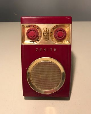 Maroon Zenith Royal 500 Transistor Radio - Vintage