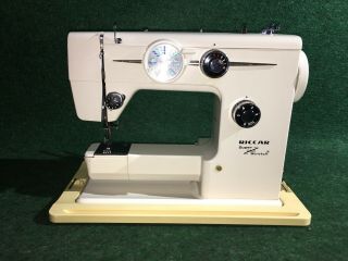Vintage Riccar 888 Stretch Sewing Machine W/ Case And Foot Controller