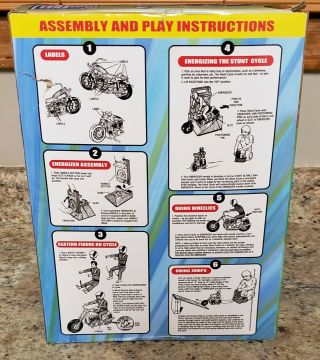 The Wind - up and go Extreme Evel Knievel Stunt Cycle with Energizer Launc 3