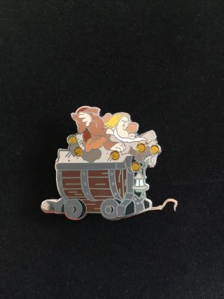 2014 Disney Mystery Pin Snow White And The Seven Dwarfs Mine Cart Car Sneezy