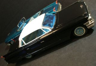 Bandai 1961 Cadillac Sedan DeVille Hardtop BLACK Japan tin toy car Friction 2