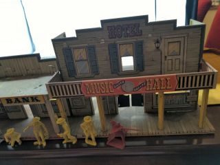 Marx Western Town Hotel Side Silver City Dodge Tin Litho W Figures Ranch