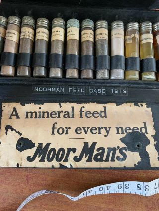 VTG Old Moorman’s Feed & Minerals Salesman Sample Case 12 Bottles 1919 Label 2