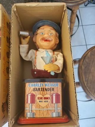Vintage 1962 Rosko Toy Charley Weaver Bartender Tin Litho Battery Operated Toy.