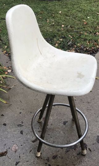 Vintage White Herman Miller / Eames Style Shell Swivel Chair with Metal Legs 2