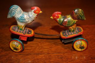 Antique Early Japan Fighting Chickens Tin Litho Toy Wind Up After Einfalt Nr