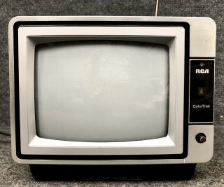 Vintage 9” RCA ColorTrak Portable TV 1983 Model EJR 291S Good In EUC 2