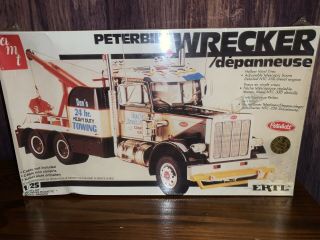 Peterbilt Wrecker Tow Truck Vintage Amt Ertl 1:25,  Unbuilt Model Kit 8126