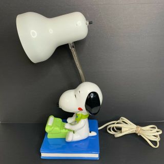 Vintage Snoopy Typing On Typewriter Desk Lamp Worlds Famous Author 14 "