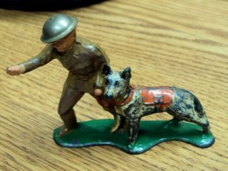 Vtg Manoil / Barclay Lead Figure Toy Doughboy Helmet Soldier German Shepherd Dog