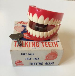 Yakity - Yak Talking Teeth 1949 With Key